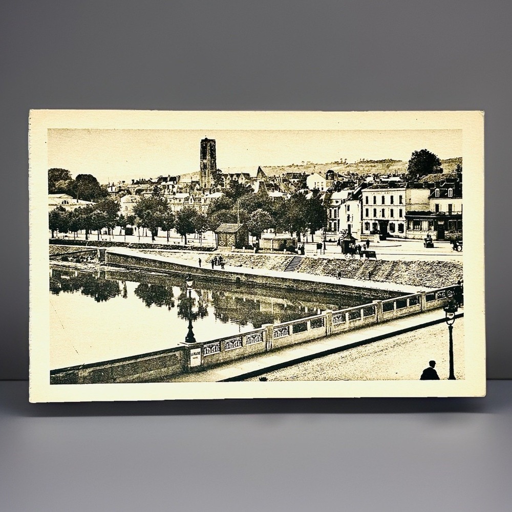 Chateau-Thierry France Postcard Place des Etats-Unis Marne River Perrier No 96